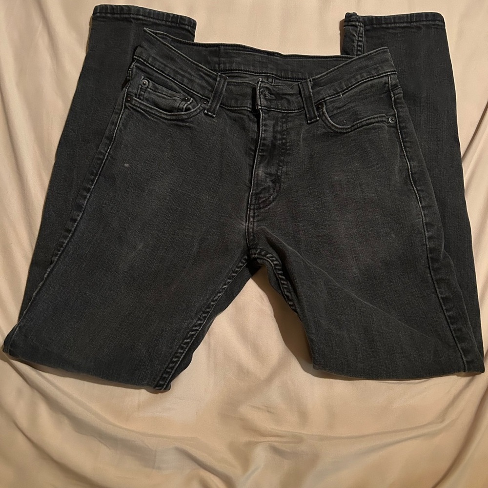 Black Skinny Levi’s jeans